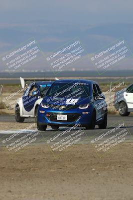 media/Sep-28-2025-24 Hours of Lemons (Sun) [[5dfe0e5f6e]]/9am (Star Mazda)/